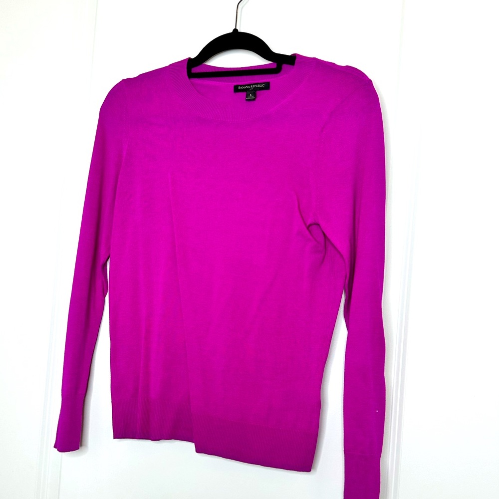 J.crew fuscia crewneck sweater